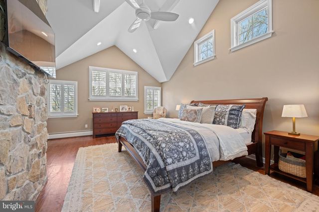 11 FOXCHASE RD, Malvern, PA 19355