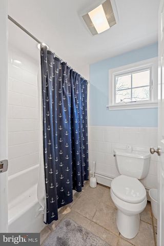 11 FOXCHASE RD, Malvern, PA 19355