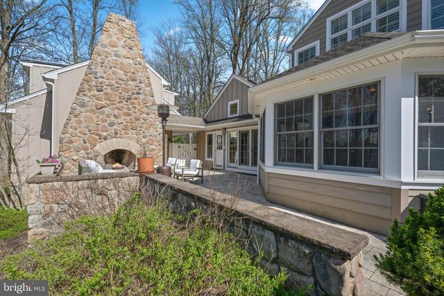 11 FOXCHASE RD, Malvern, PA 19355