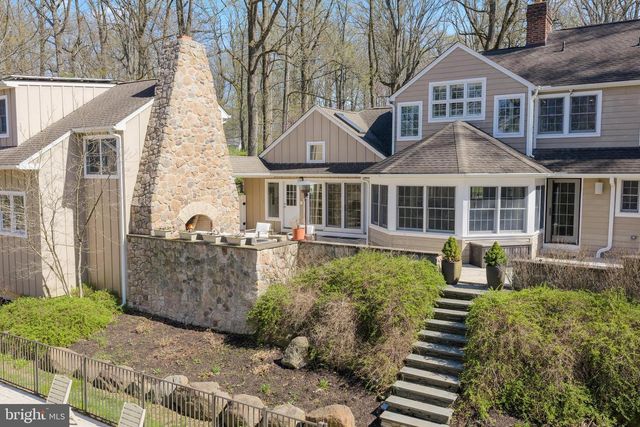 11 FOXCHASE RD, Malvern, PA 19355