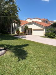 521 W Palm Aire Drive, Pompano Beach, FL 33069