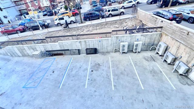 70-25 Queens Blvd 3L, Woodside, NY 11377