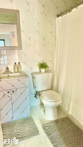 70-25 Queens Blvd 3L, Woodside, NY 11377