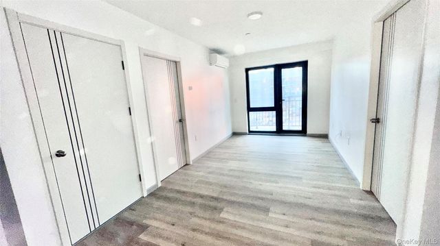 70-25 Queens Blvd 3L, Woodside, NY 11377