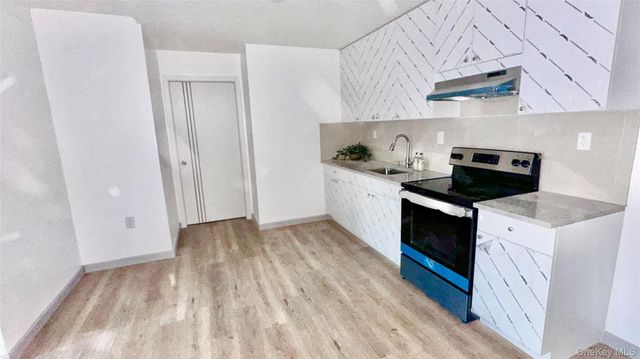 70-25 Queens Blvd 3L, Woodside, NY 11377