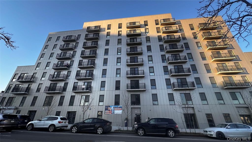 70-25 Queens Blvd 3L, Woodside, NY 11377