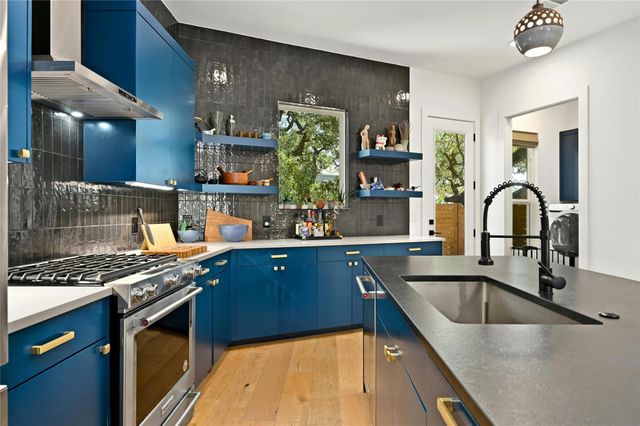 1187 Oak Grove Ave, Austin, TX 78702