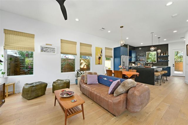 1187 Oak Grove Ave, Austin, TX 78702