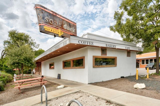 1187 Oak Grove Ave, Austin, TX 78702