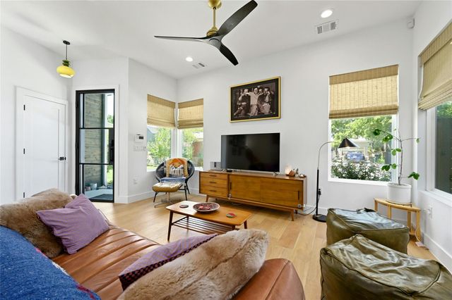1187 Oak Grove Ave, Austin, TX 78702