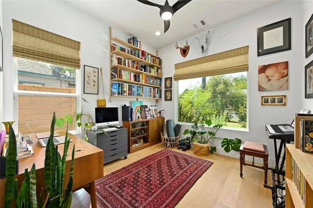 1187 Oak Grove Ave, Austin, TX 78702