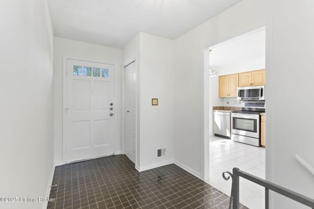 105 Sycamore Dr, Sycamore, KY 40223