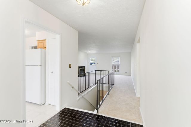 105 Sycamore Dr, Sycamore, KY 40223