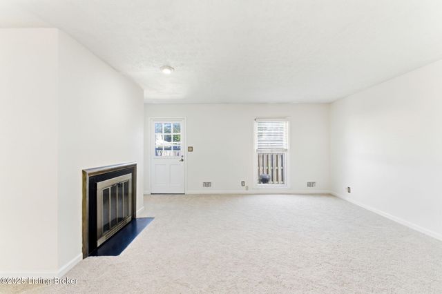 105 Sycamore Dr, Sycamore, KY 40223