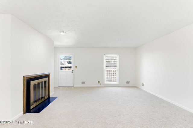 105 Sycamore Dr, Sycamore, KY 40223