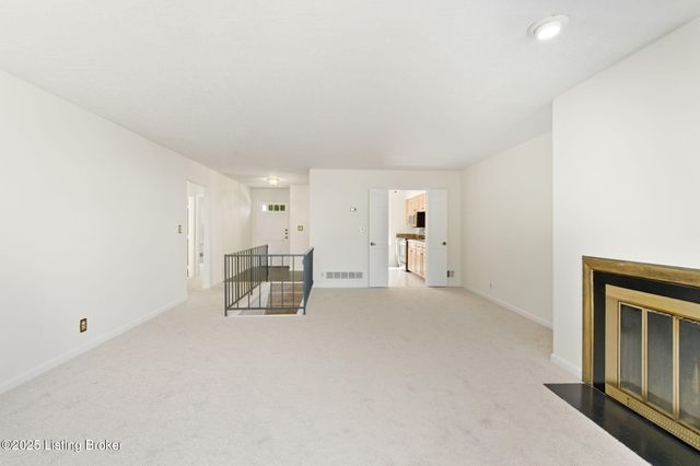 105 Sycamore Dr, Sycamore, KY 40223