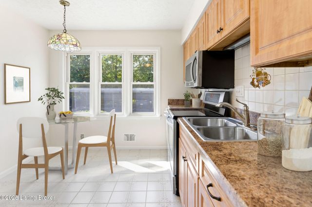 105 Sycamore Dr, Sycamore, KY 40223