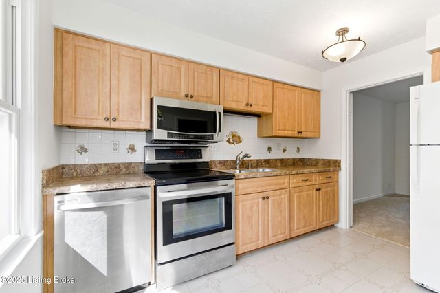 105 Sycamore Dr, Sycamore, KY 40223