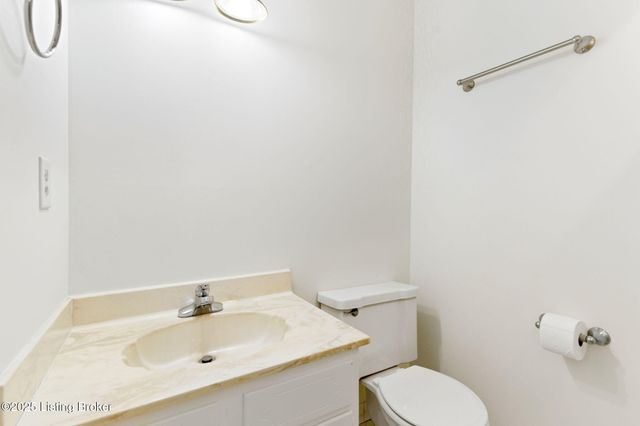 105 Sycamore Dr, Sycamore, KY 40223