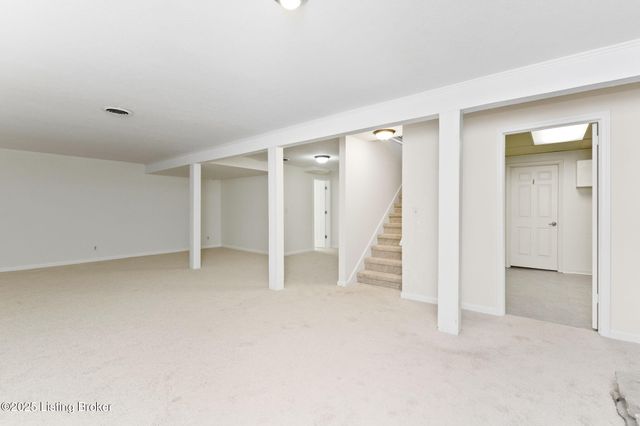 105 Sycamore Dr, Sycamore, KY 40223