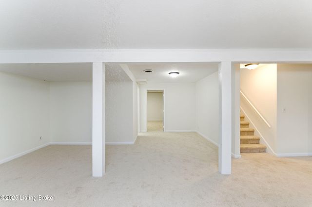 105 Sycamore Dr, Sycamore, KY 40223