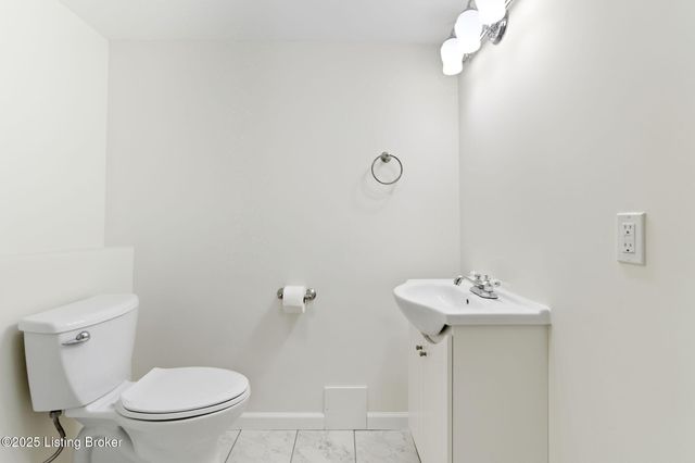 105 Sycamore Dr, Sycamore, KY 40223