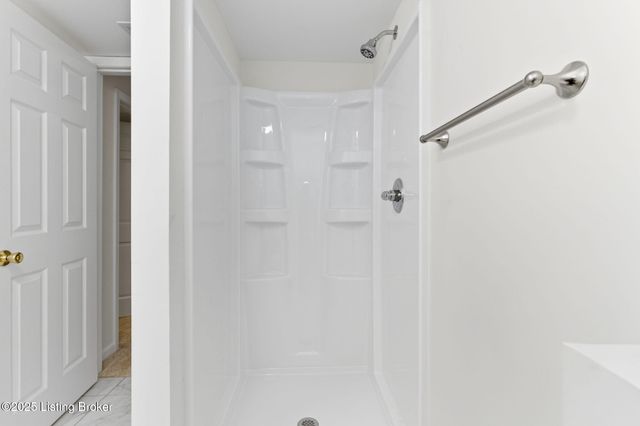 105 Sycamore Dr, Sycamore, KY 40223