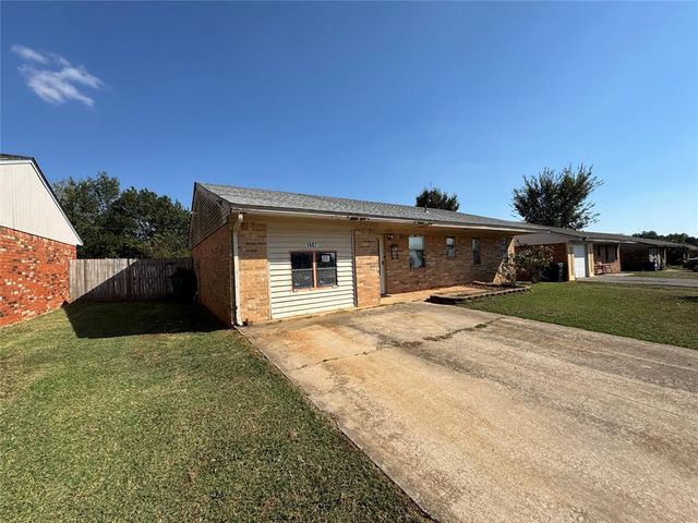 1607 Fieldstone, Tecumseh, OK 74873