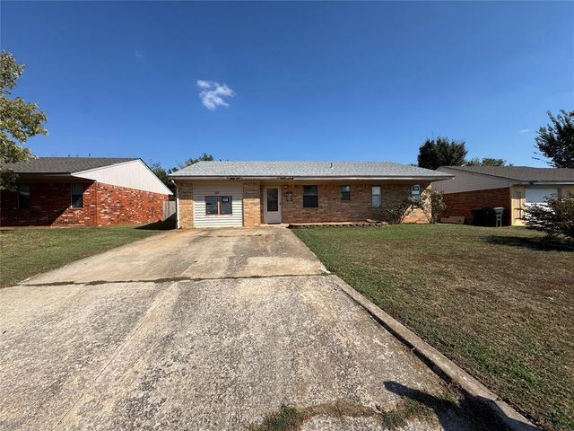 1607 Fieldstone, Tecumseh, OK 74873