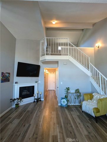 26857 Claudette 134, Canyon Country, CA 91351