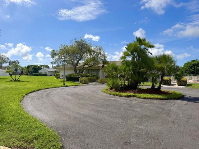 3386 39TH STREET S B, St Petersburg, FL 33711