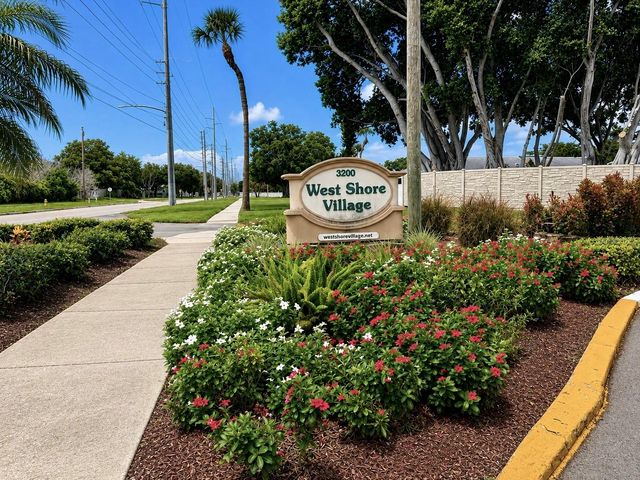 3386 39TH STREET S B, St Petersburg, FL 33711