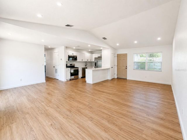 3386 39TH STREET S B, St Petersburg, FL 33711