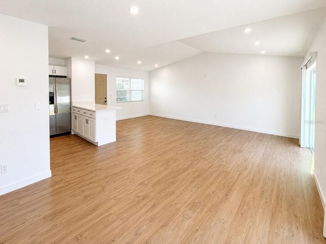 3386 39TH STREET S B, St Petersburg, FL 33711