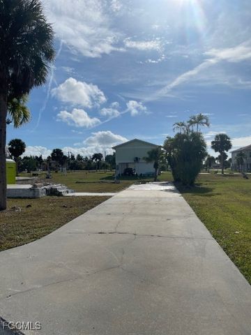 13651 Sora DR, Fort Myers, FL 33908