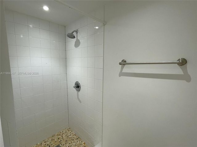 4721 NW 7th St 104-12, Miami, FL 33126