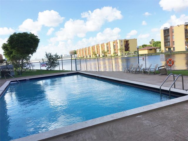 4721 NW 7th St 104-12, Miami, FL 33126