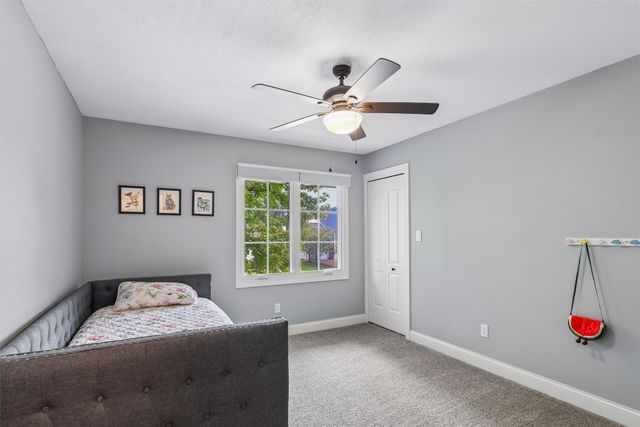 12851 Walnut Ridge Drive, Clive, IA 50325