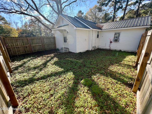 202 Lewis Street, Bladenboro, NC 28320