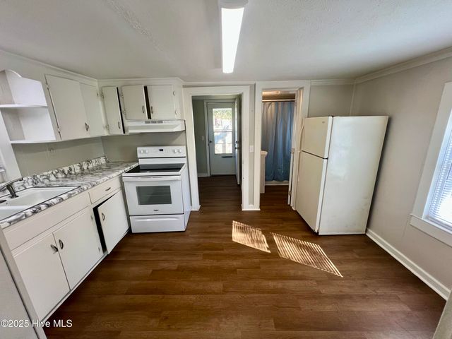 202 Lewis Street, Bladenboro, NC 28320