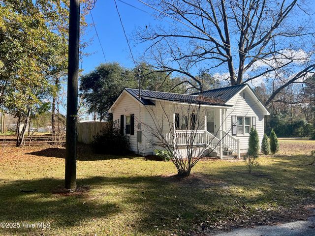 202 Lewis Street, Bladenboro, NC 28320