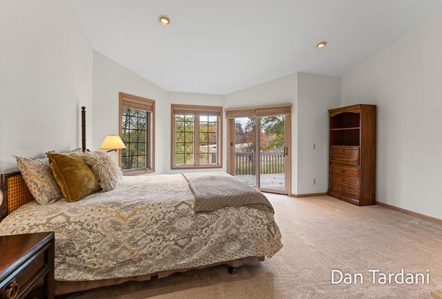 1648 E Harbour Towne Circle, Muskegon, MI 49441