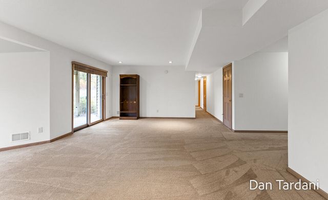 1648 E Harbour Towne Circle, Muskegon, MI 49441