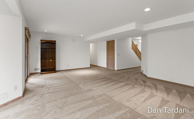 1648 E Harbour Towne Circle, Muskegon, MI 49441