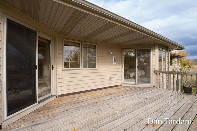 1648 E Harbour Towne Circle, Muskegon, MI 49441