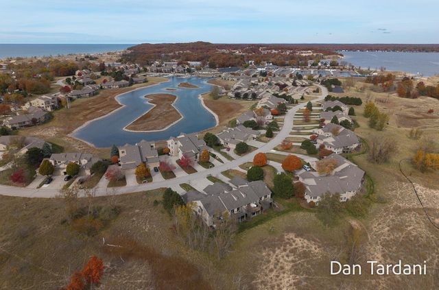 1648 E Harbour Towne Circle, Muskegon, MI 49441