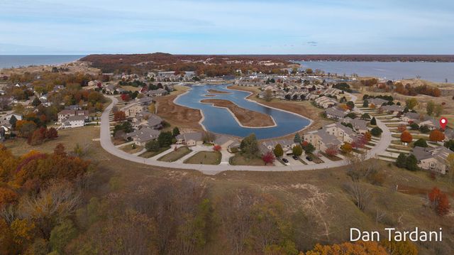 1648 E Harbour Towne Circle, Muskegon, MI 49441