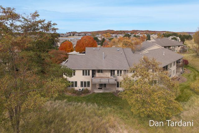 1648 E Harbour Towne Circle, Muskegon, MI 49441