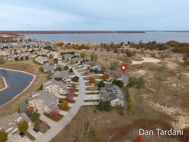 1648 E Harbour Towne Circle, Muskegon, MI 49441