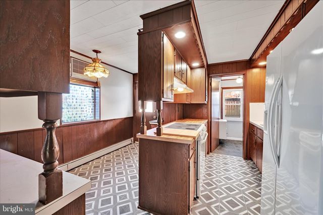 305 S 4TH ST, Hamburg, PA 19526